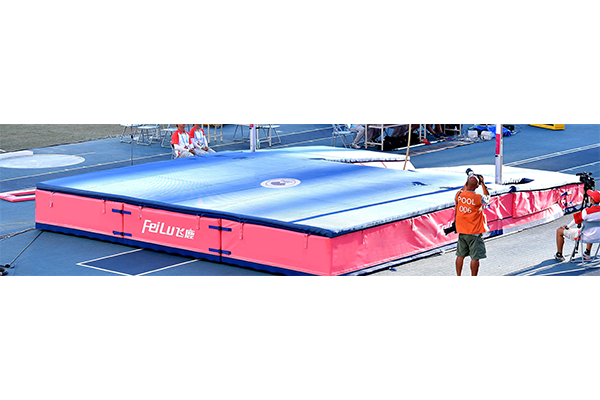 撑杆跳海绵包(图1)